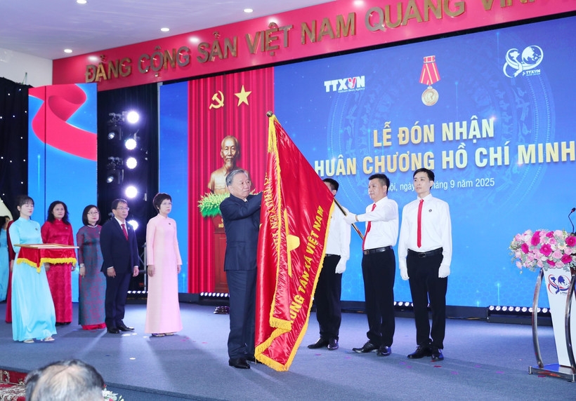 VNA upholds role as strategic, reliable information agency: Party chief